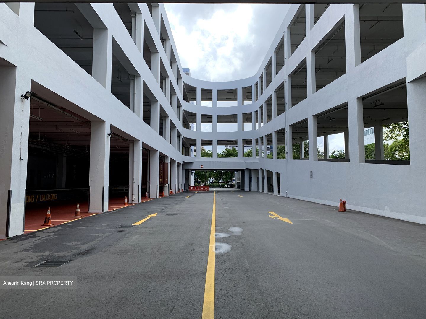 Enterprise One (D14), Factory #569315201